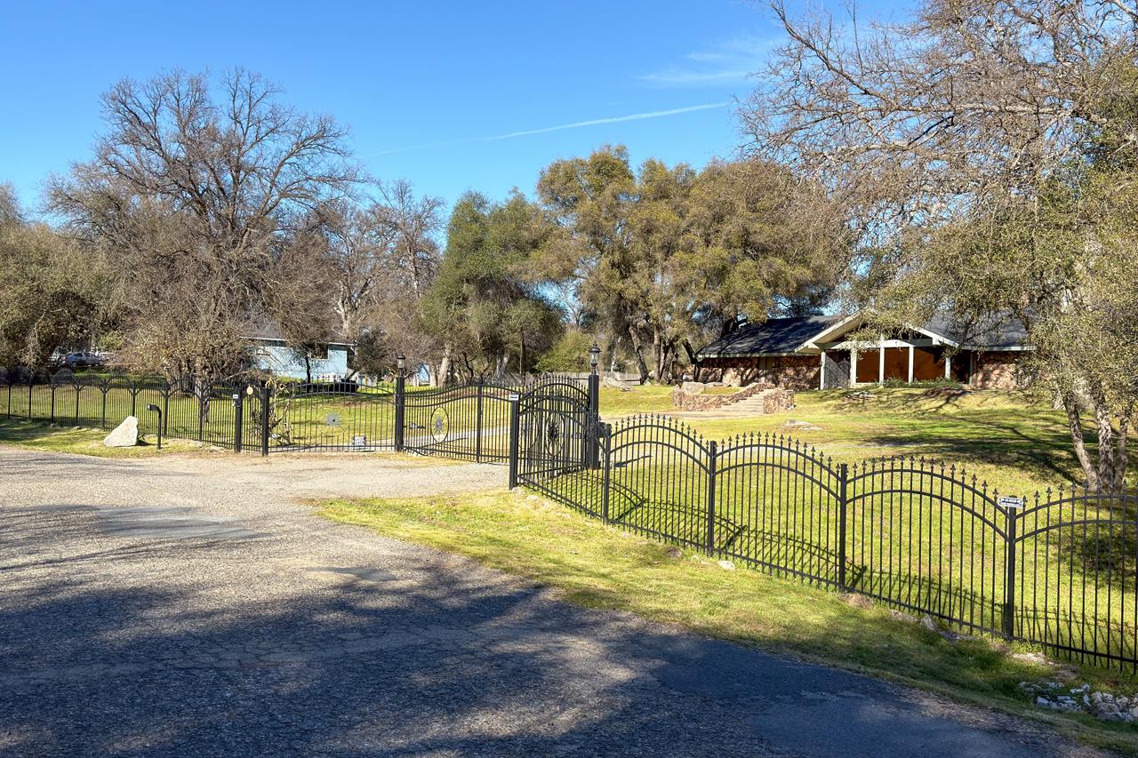 31729 Cherokee Road Coarsegold, CA 93614 - Photo 61 of 68 Gallery Image 61