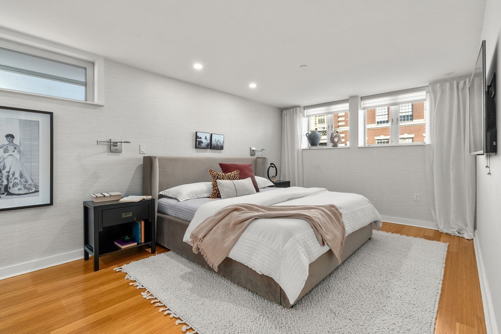 7 Warren Avenue, Unit 19 Boston, MA 02116 - Photo 21 of 29