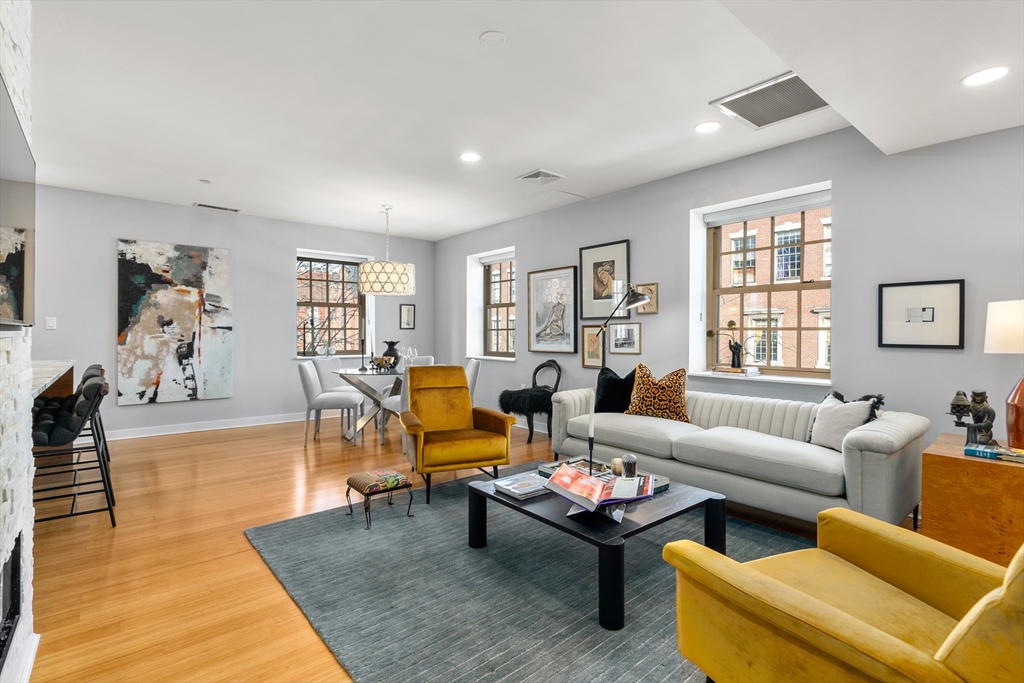 7 Warren Avenue, Unit 19 Boston, MA 02116 - Photo 5 of 29