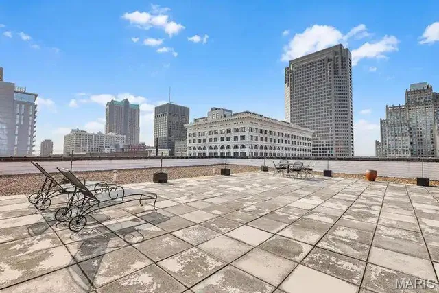 $199,000 | 1010 St Charles Street, Unit 803, St. Louis, MO 63101