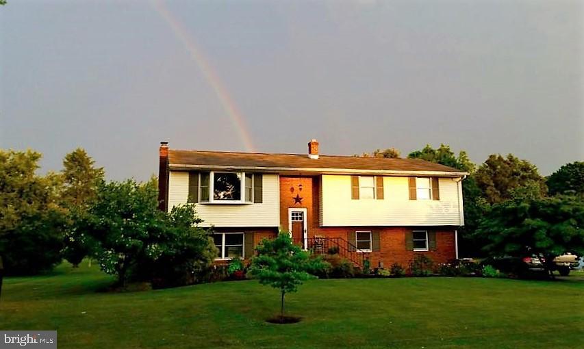 210 Juniper Street Lebanon, PA 17042 - Photo 2 of 34