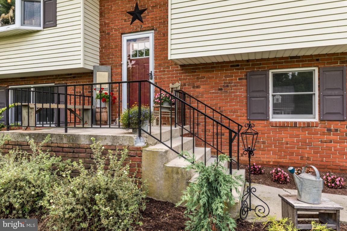 210 Juniper Street Lebanon, PA 17042 - Photo 5 of 34