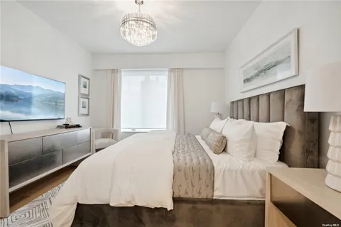 $1,236,500 | 218 Middle Neck Road, Unit 202, Great Neck, NY 11021