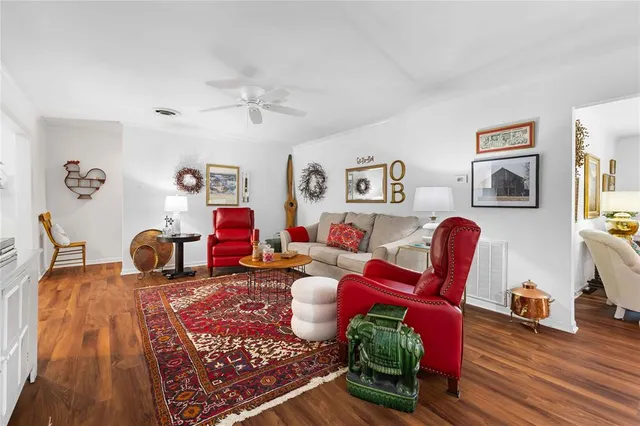 $510,000 | 218 East Rainbow Drive, Woodway, TX 76712