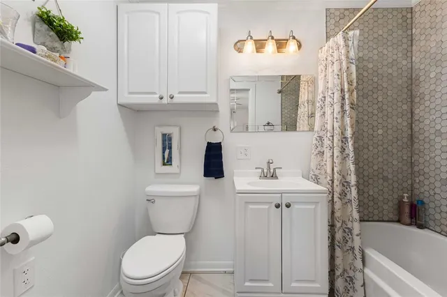 $510,000 | 218 East Rainbow Drive, Woodway, TX 76712