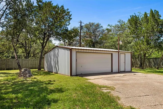$510,000 | 218 East Rainbow Drive, Woodway, TX 76712