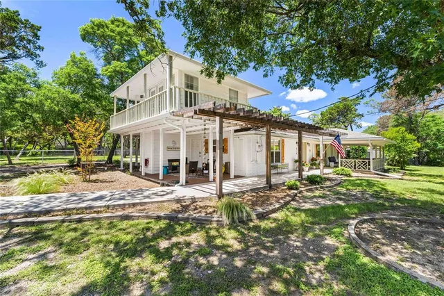 $510,000 | 218 East Rainbow Drive, Woodway, TX 76712