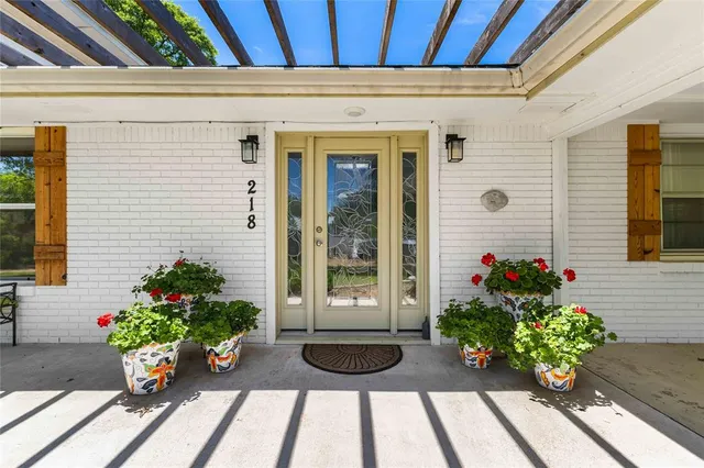 $510,000 | 218 East Rainbow Drive, Woodway, TX 76712