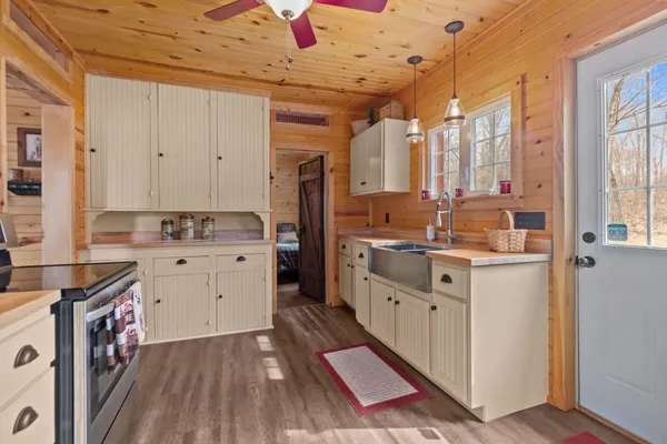 $499,000 | W6182 Lakeview Drive North, Markesan, WI 53946