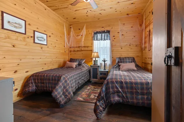 $499,000 | W6182 Lakeview Drive North, Markesan, WI 53946