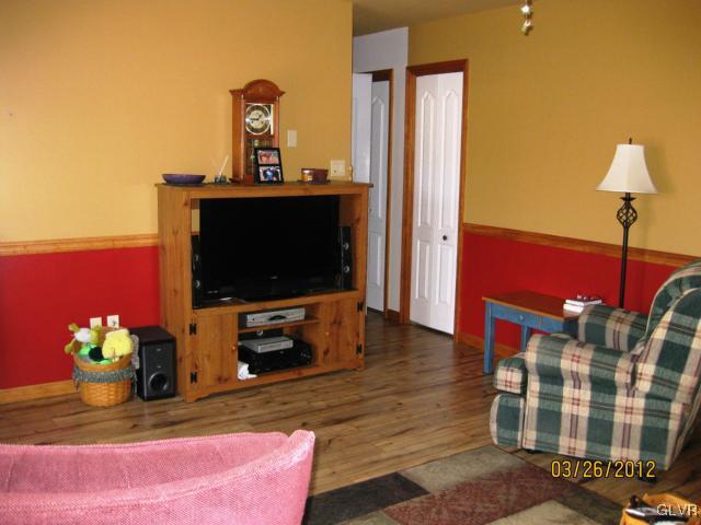 75 Red Hill Road Lehighton, PA 18235 - Photo 4 of 22 Gallery Image 4