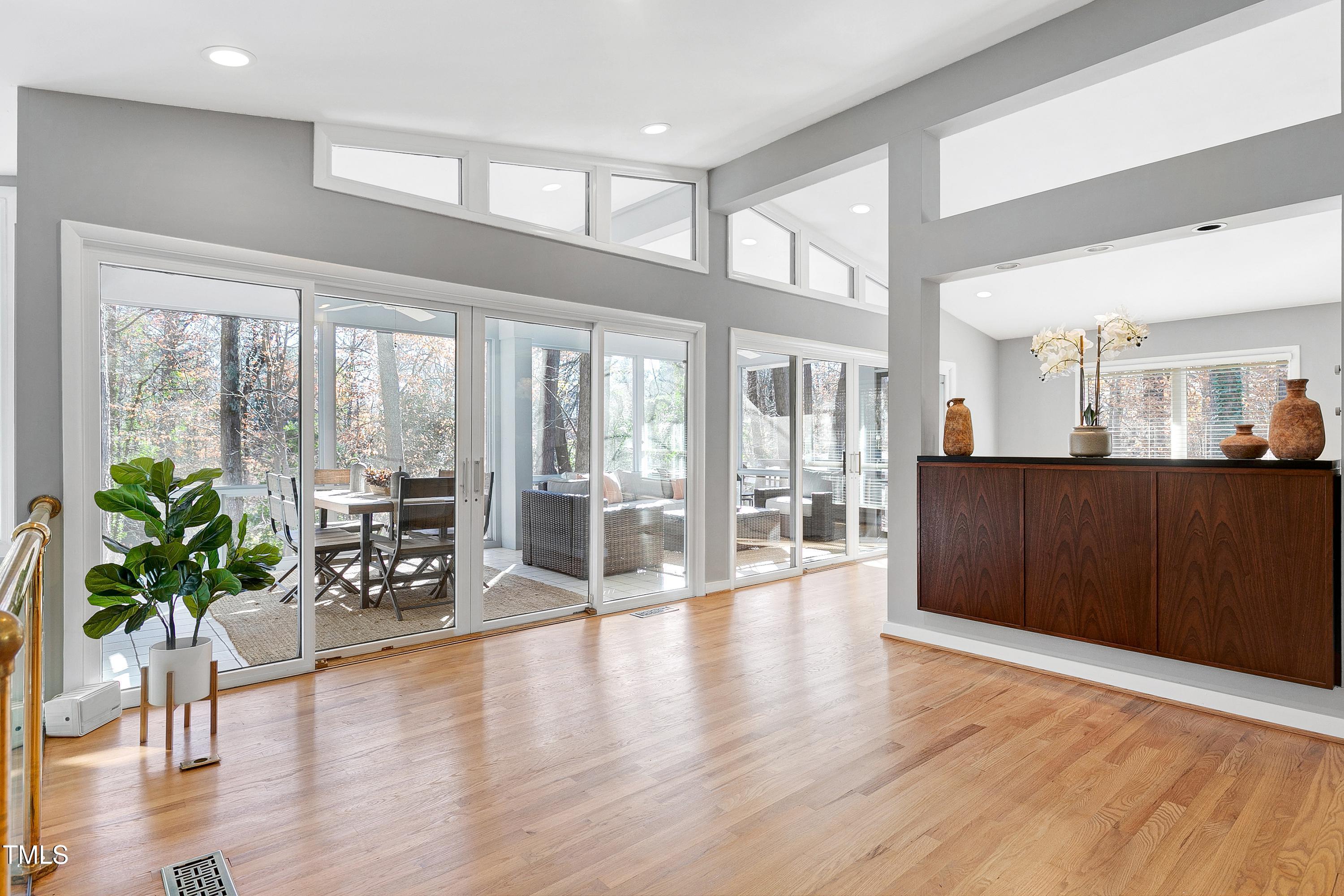 501 Spring Valley Drive Raleigh, NC 27609 - Photo 10 of 91 Scene-12