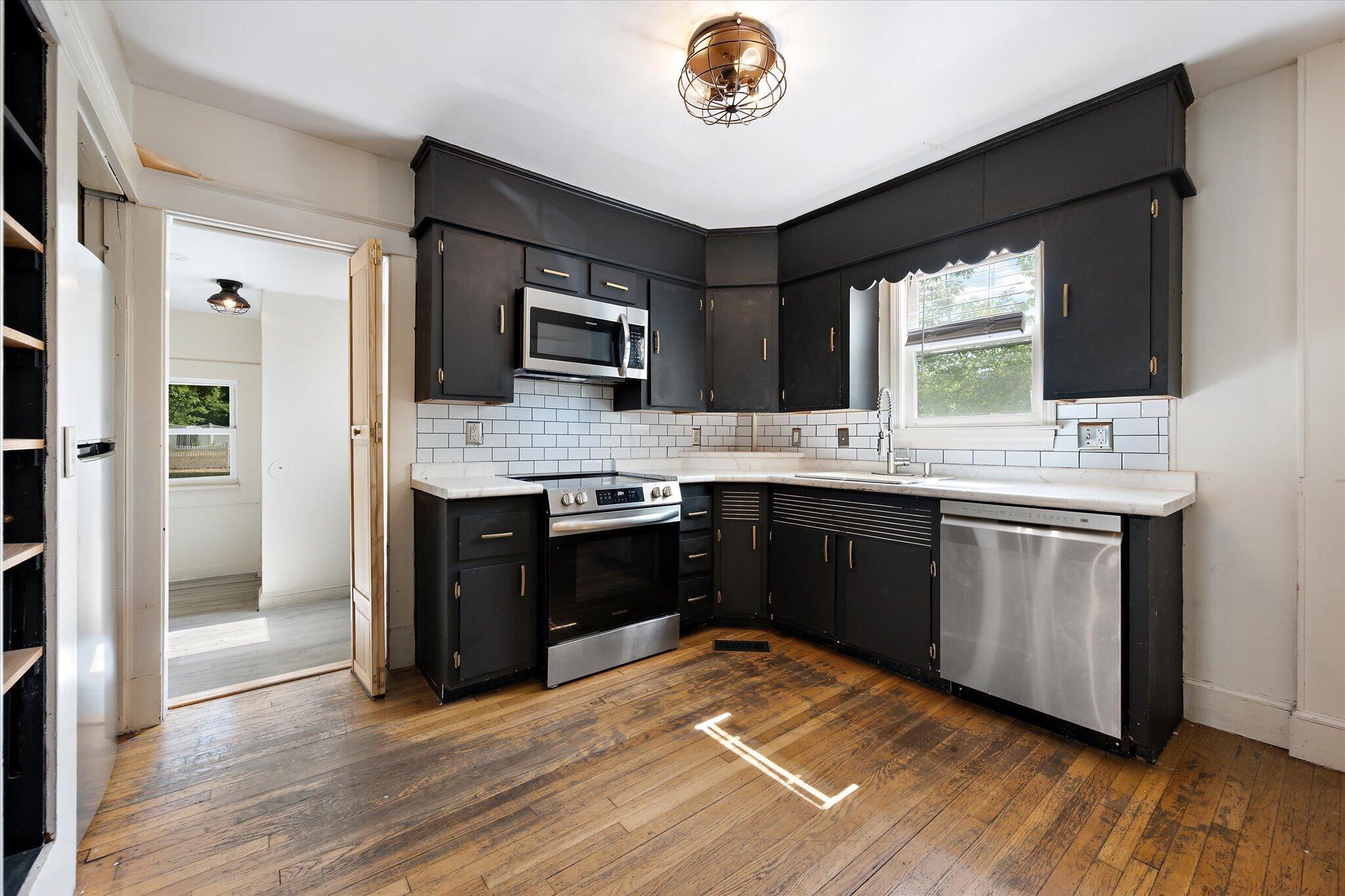 84 14th Street Bangor, ME 04401 - Photo 12 of 40 15-Kitchen