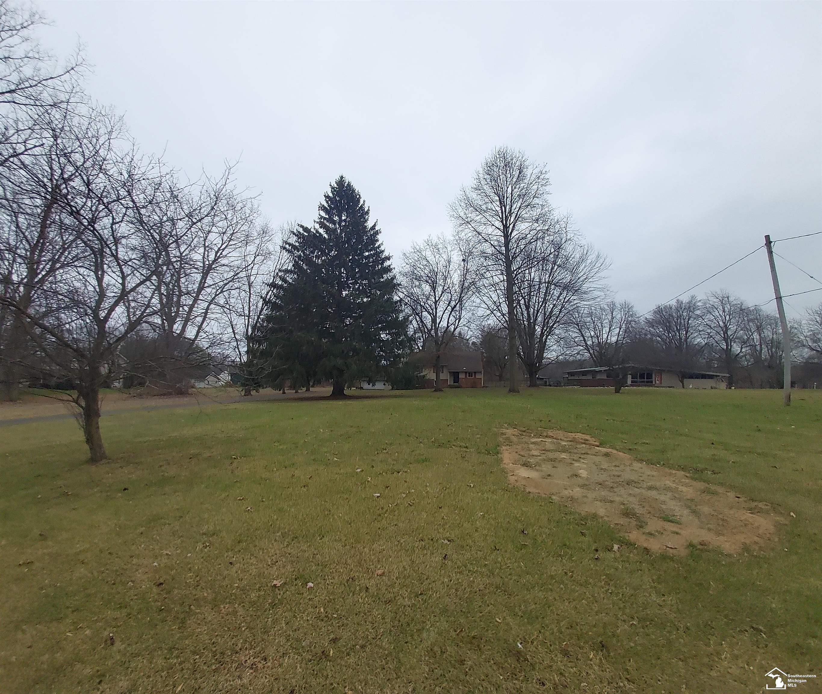 2605 Smith Road Lambertville, MI 48144 - Photo 2 of 23 Gallery Image 2