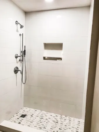 $4,500 | 185 Northeast 4th Avenue, Unit 204, Delray Beach, FL 33483