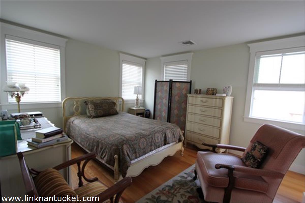 42 Nobadeer Farm Road, Unit G Nantucket, MA 02554 - Photo 5 of 6 Gallery Image 5