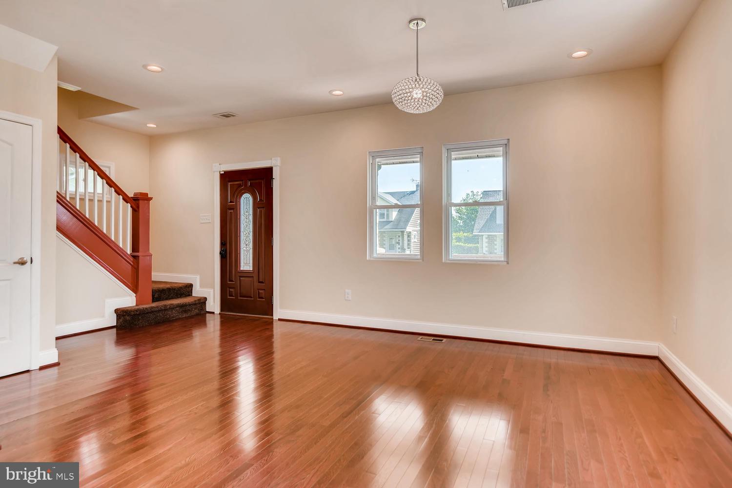 3719 Ridgecroft Road Baltimore, MD 21206 - Photo 10 of 28