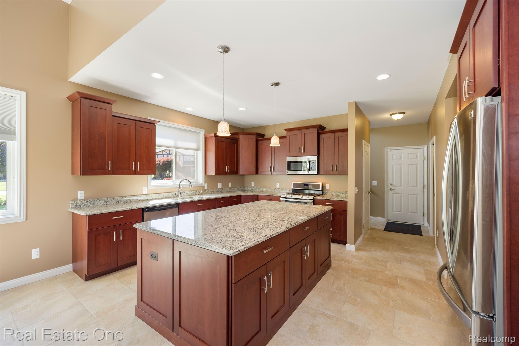 630 Lockmoore Court Rochester, MI 48307 - Photo 14 of 65 Gallery Image 14