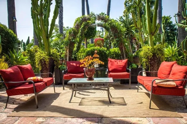 $3,195 | 250 Cliff Drive, Unit 14, Laguna Beach, CA 92651