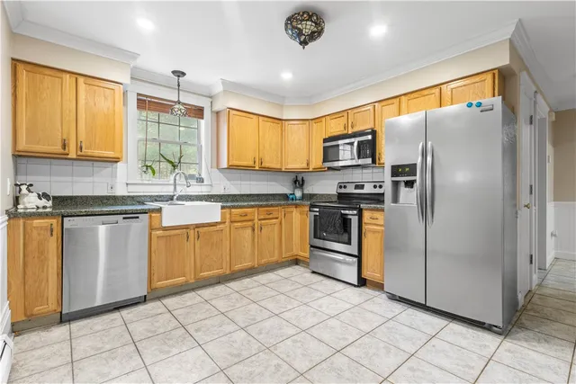 $575,000 | 16 Karen Drive, Hopkinton, RI 02832