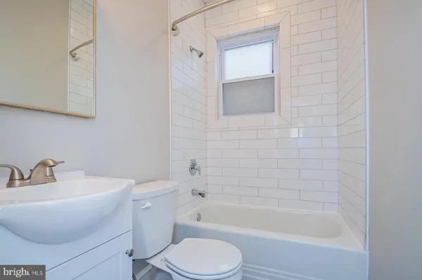 $1,550 | 1608 North Broom Street, Unit 5, Wilmington, DE 19806