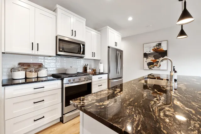 $399,900 | 1870 Woodland Way, Unit 4331, Slinger, WI 53086