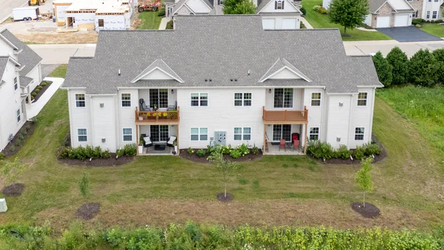 $399,900 | 1870 Woodland Way, Unit 4331, Slinger, WI 53086