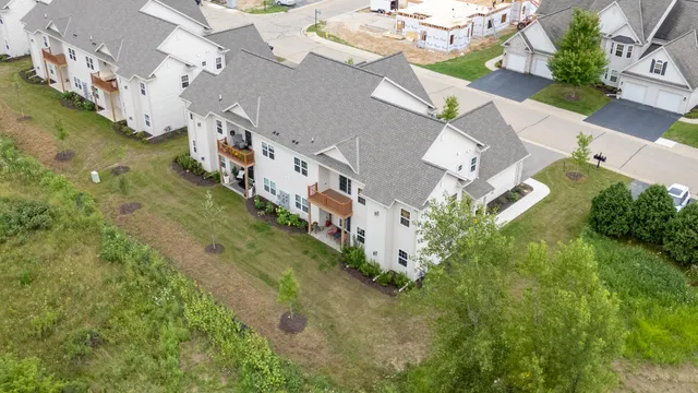 $399,900 | 1870 Woodland Way, Unit 4331, Slinger, WI 53086