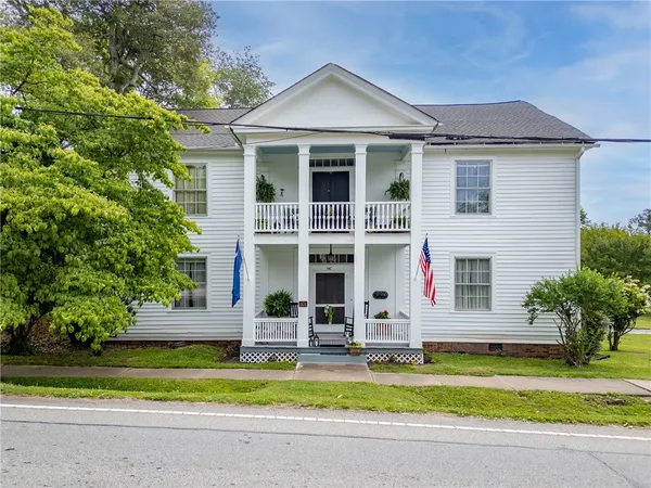 $599,000 | 140-130 South Mechanic Street, Pendleton, SC 29670