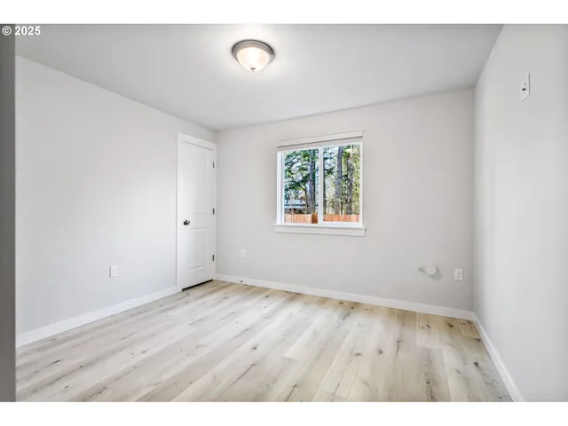 $335,000 | 3631 Green River Road, Sweet Home, OR 97386