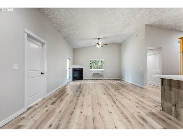 $335,000 | 3631 Green River Road, Sweet Home, OR 97386