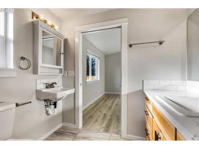 $335,000 | 3631 Green River Road, Sweet Home, OR 97386