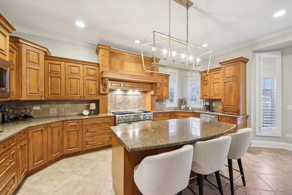 $1,150,000 | 1135 North Main Street, Naperville, IL 60563