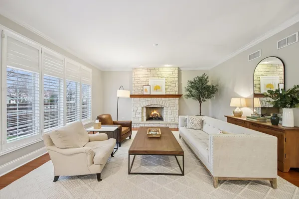 $1,150,000 | 1135 North Main Street, Naperville, IL 60563