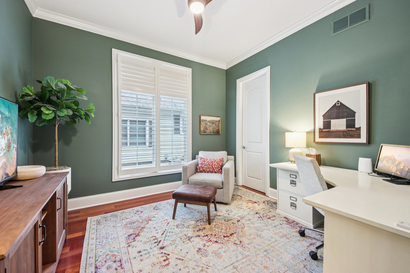1135 North Main Street Naperville, IL 60563 - Photo 17 of 52 a living room with furniture and a potted plant