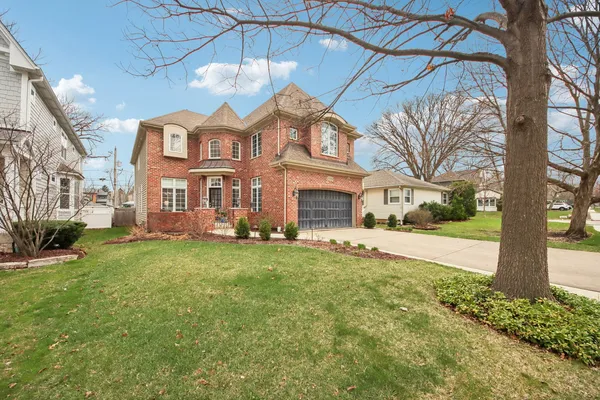 $1,150,000 | 1135 North Main Street, Naperville, IL 60563