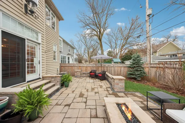 $1,150,000 | 1135 North Main Street, Naperville, IL 60563