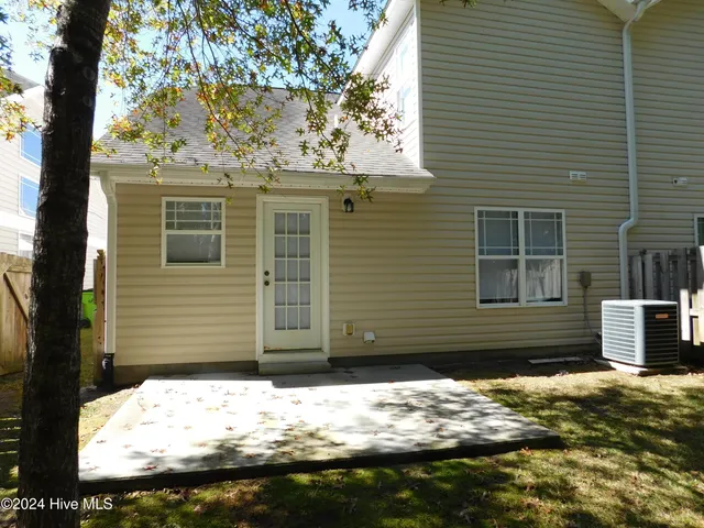 $1,475 | 4028 Arbor Green Way, New Bern, NC 28562