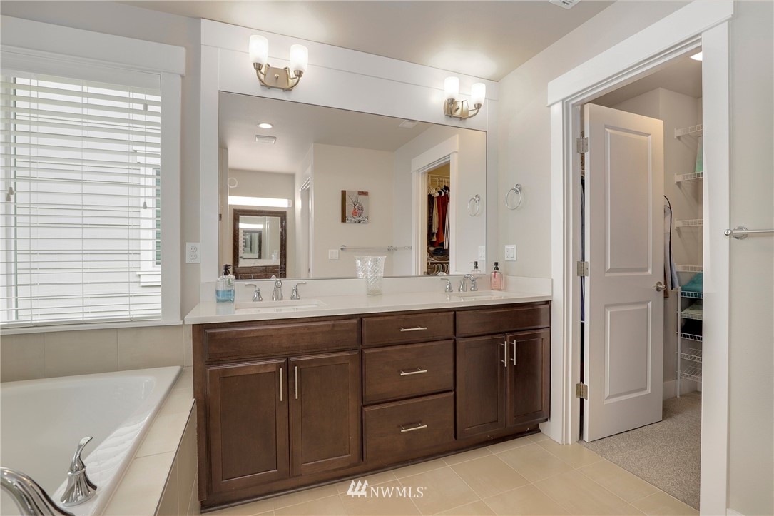 4404 187th Place Southeast Bothell, WA 98012 - Photo 14 of 24 Gallery Image 14