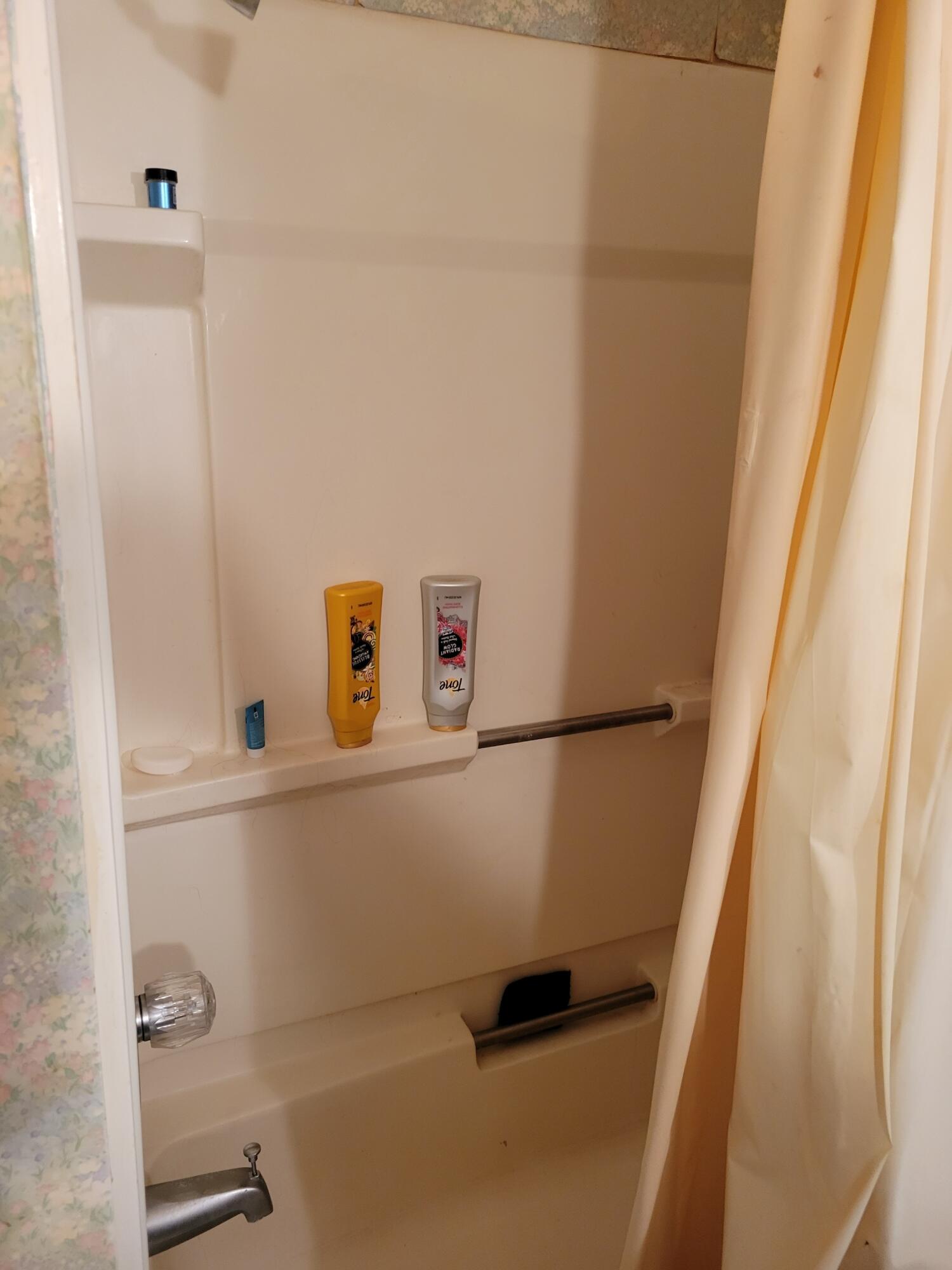 136 Lane Road Auburn, ME 04210 - Photo 29 of 66 2nd floor bath