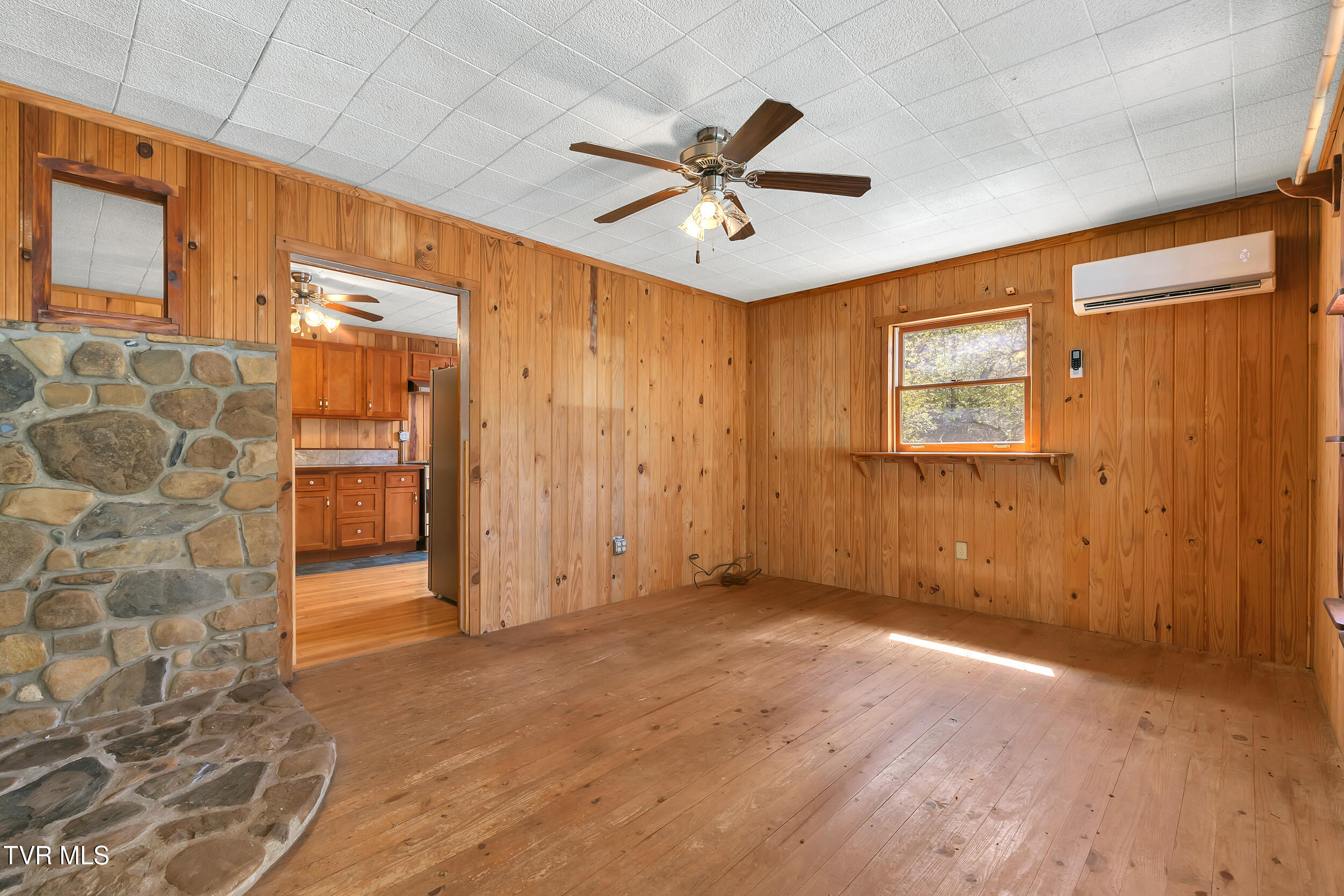 490 Viking Mountain Road Greeneville, TN 37743 - Photo 11 of 37 7_07