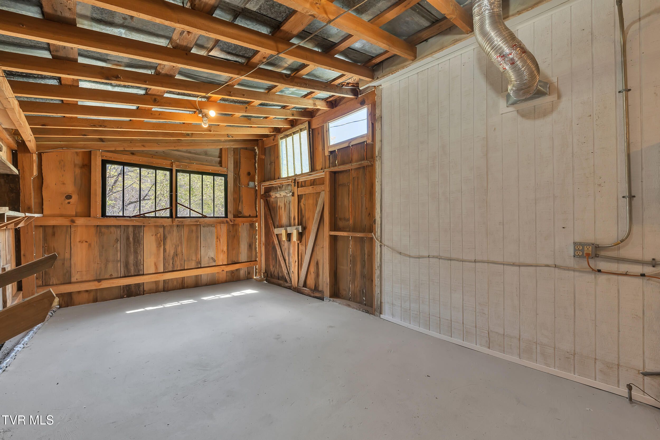 490 Viking Mountain Road Greeneville, TN 37743 - Photo 17 of 37 16_15