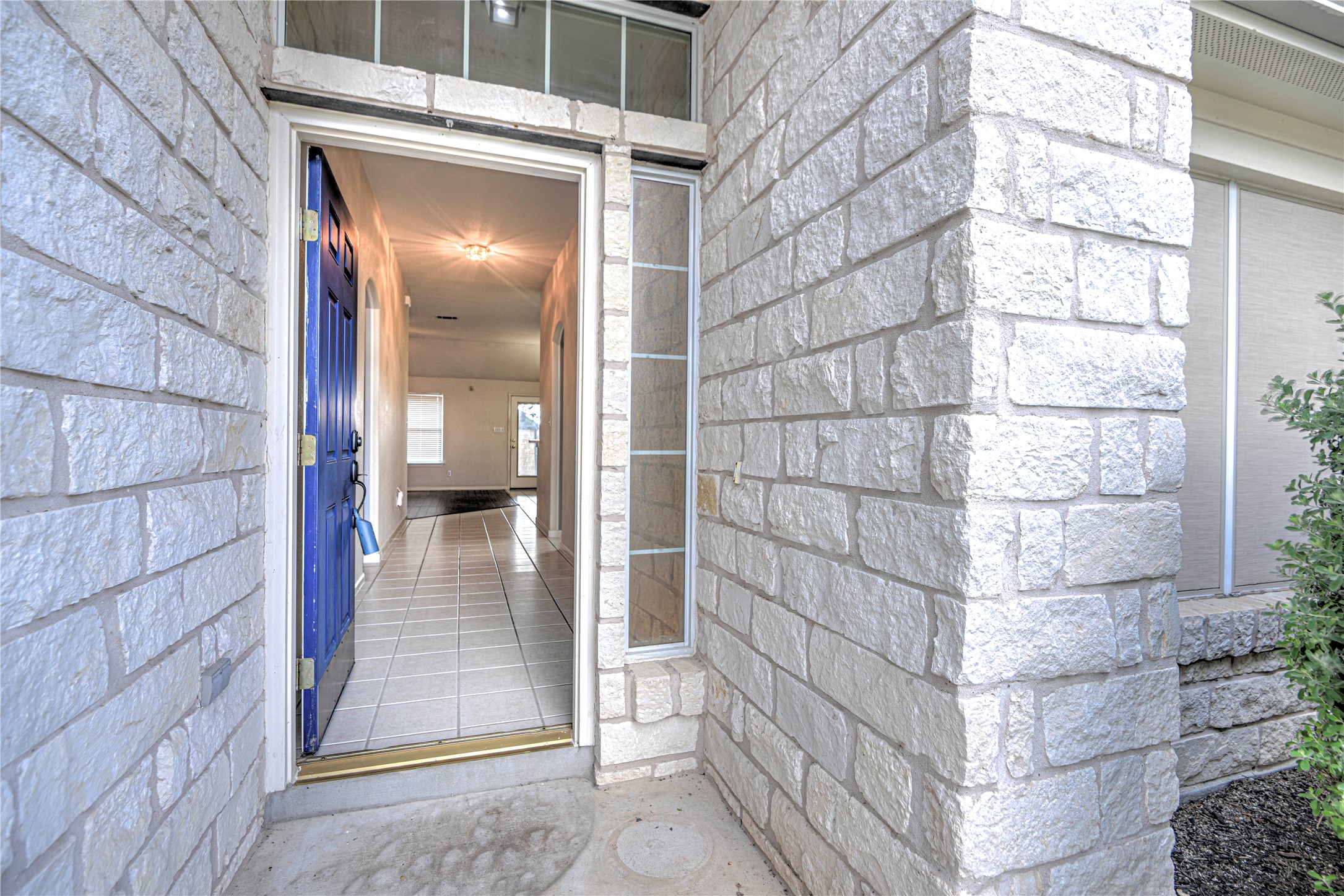 1900 Rutherford Drive Leander, TX 78641 - Photo 6 of 38 a view of a bathroom