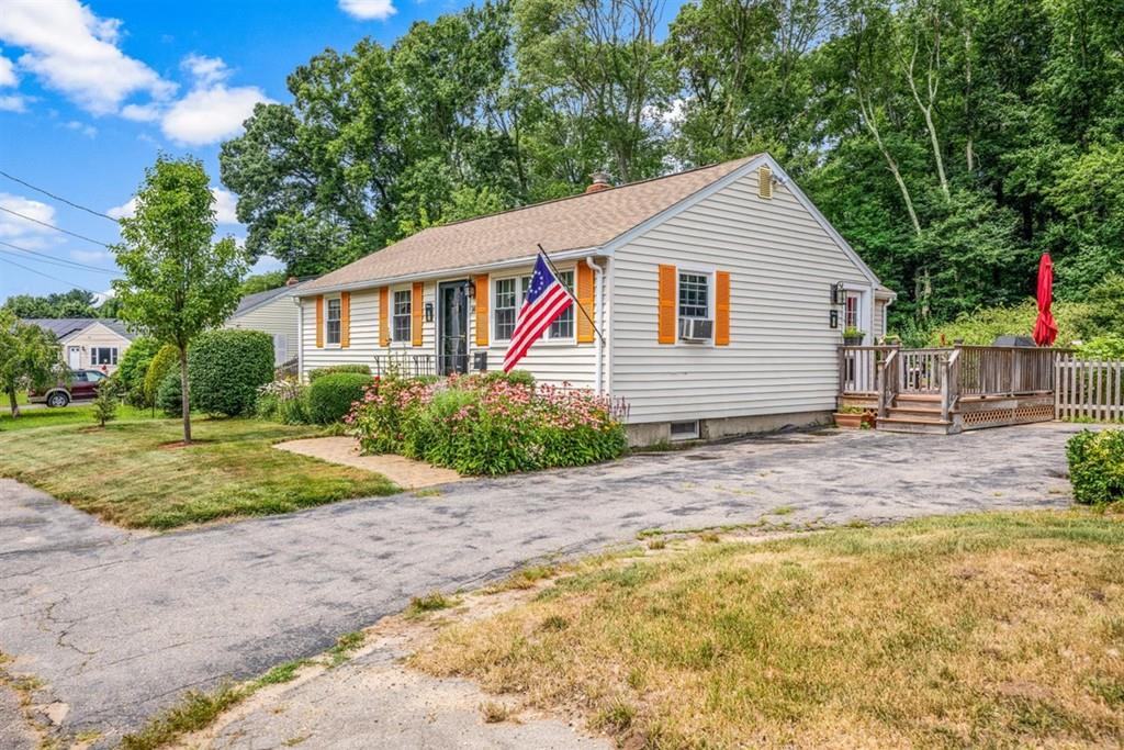 14 Roseen Road Holbrook, MA 02343 - Photo 2 of 28 Gallery Image 2