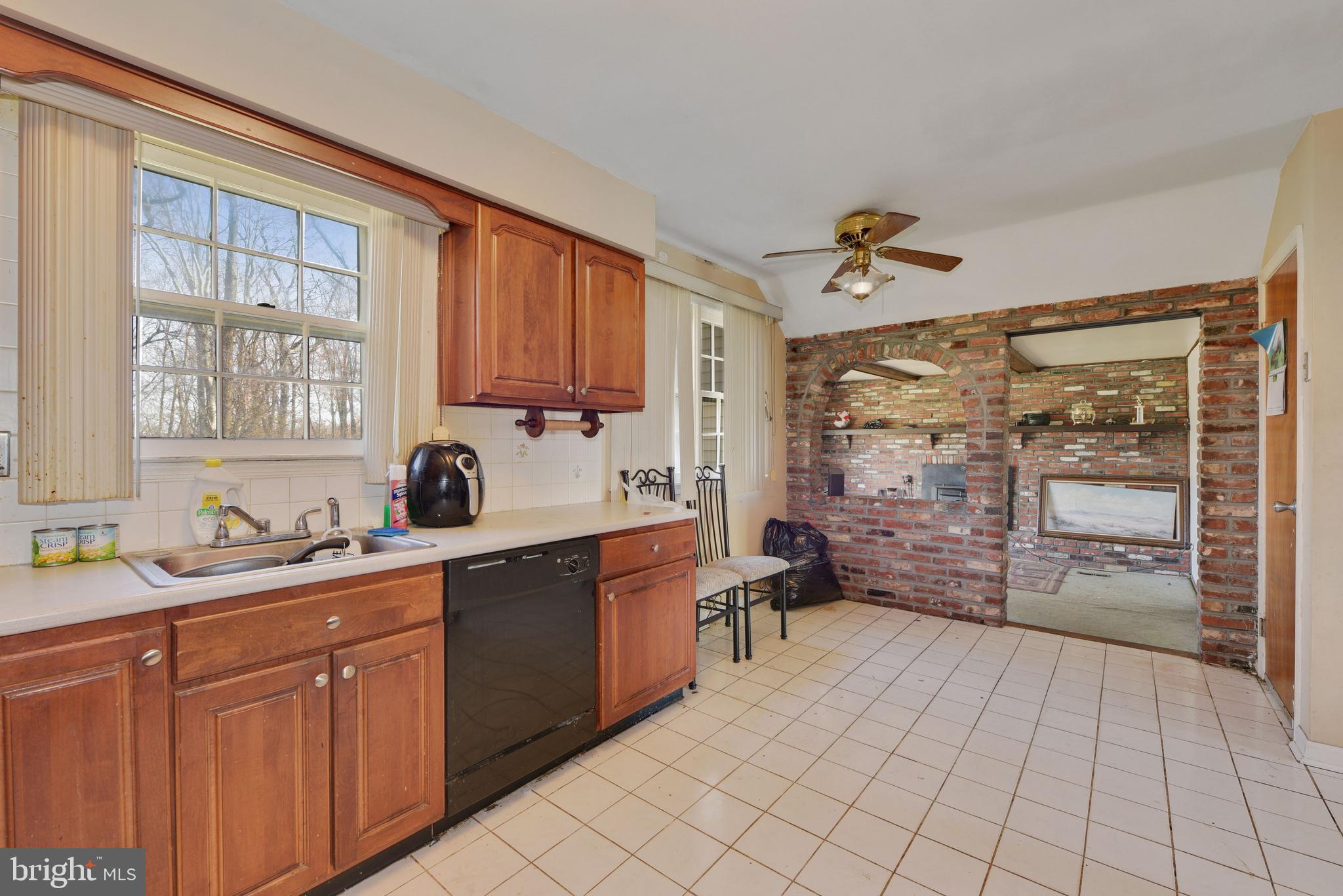 46 Spring Hill Drive Laurel Springs, NJ 08021 - Photo 8 of 18 Gallery Image 8