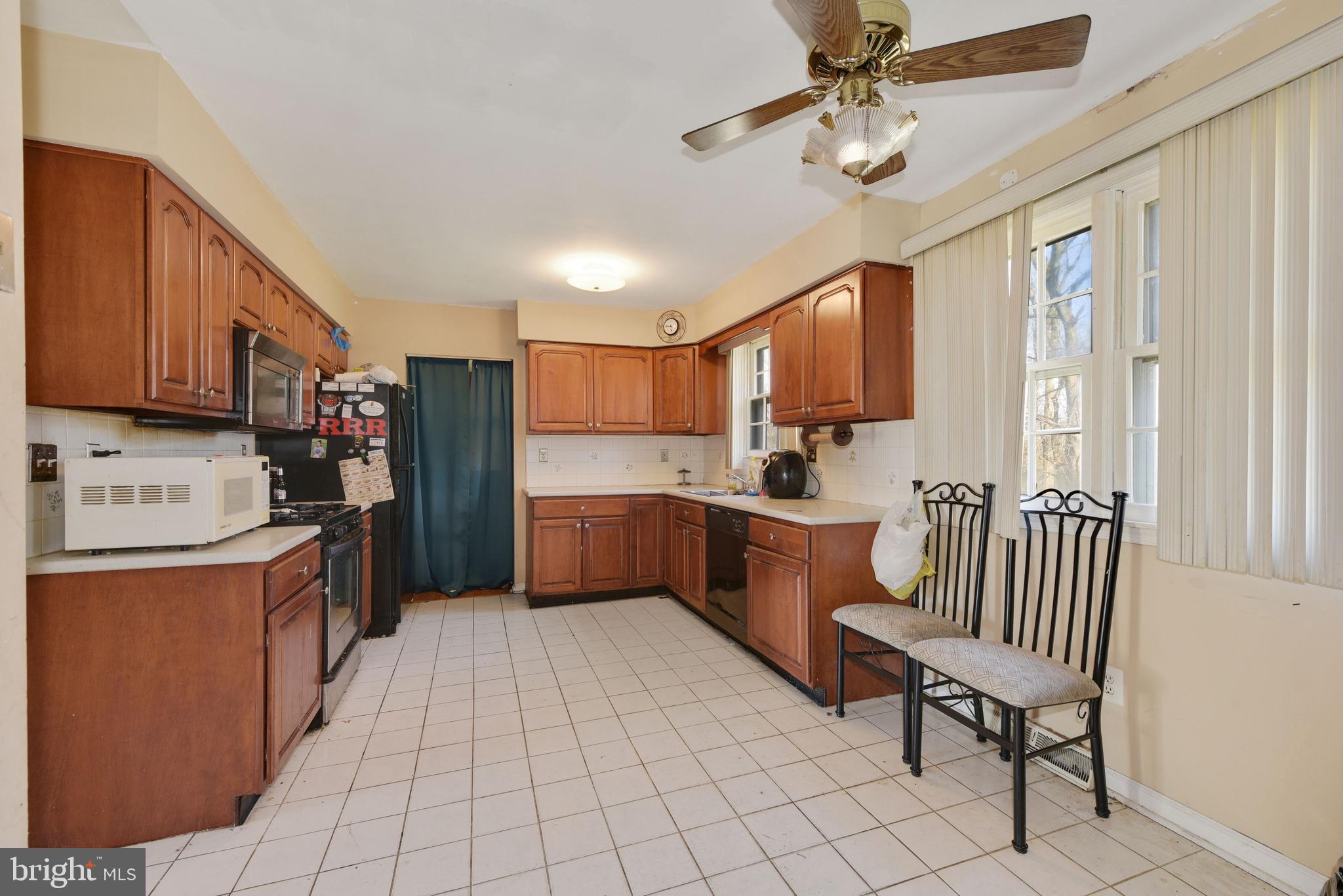 46 Spring Hill Drive Laurel Springs, NJ 08021 - Photo 9 of 18 Gallery Image 9