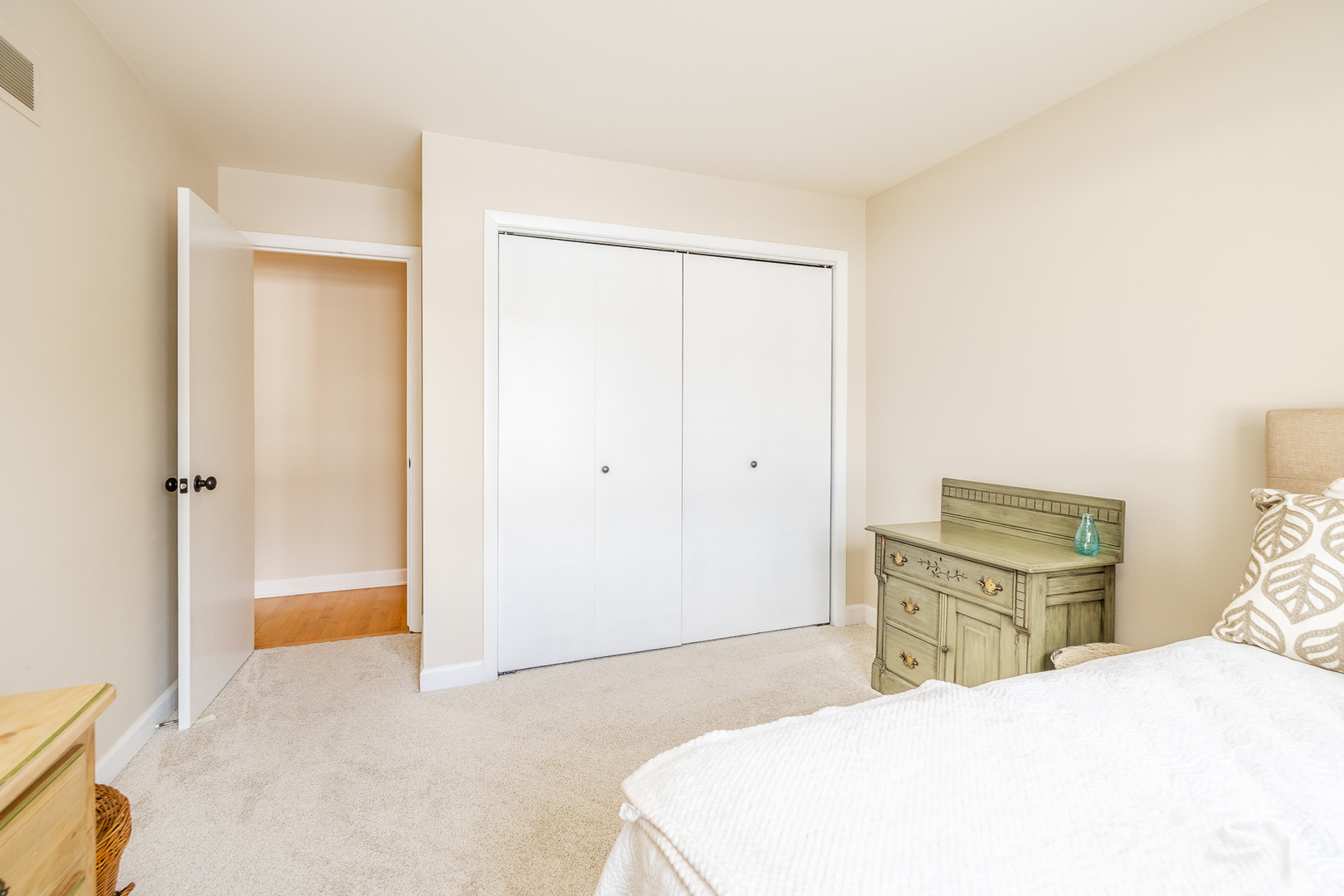 215 Larch Road Frankfort, IL 60423 - Photo 24 of 52 Gallery Image 24