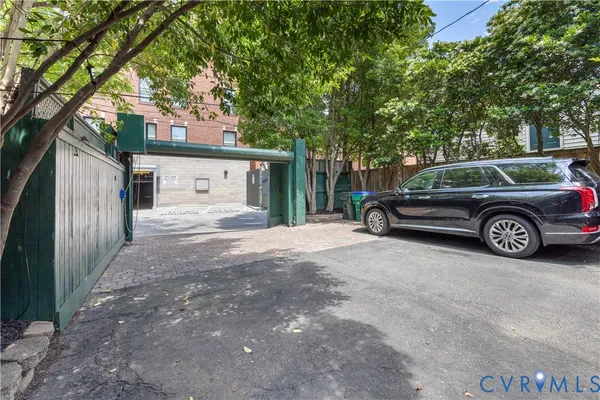 $895,000 | 1220 West Franklin Street, Richmond, VA 23220