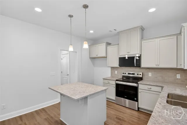 $379,500 | 5 Oakmont Drive, Guyton, GA 31312