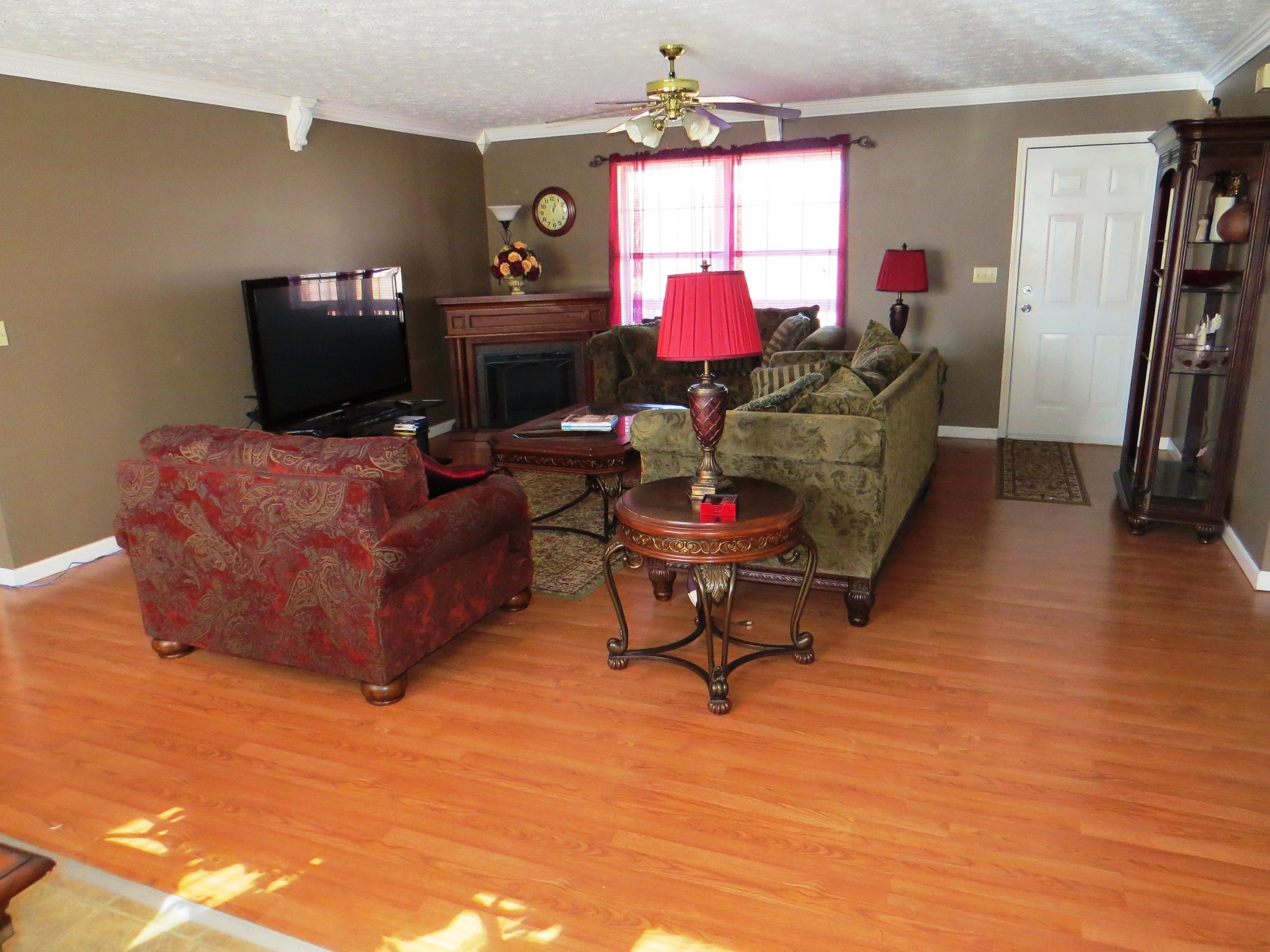 9656 Clift Road Strawberry Plains, TN 37871 - Photo 18 of 39 NEW LAMINATE FLOORS